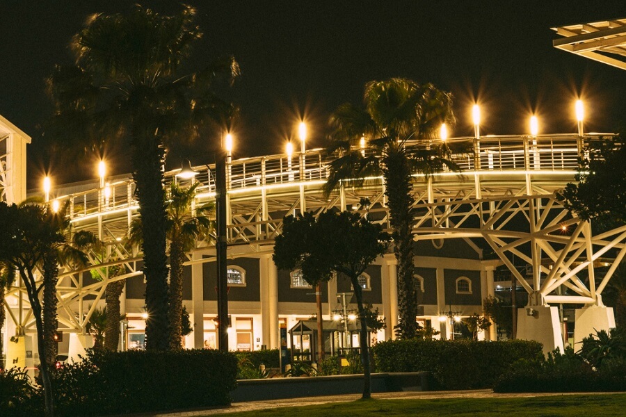 Юридические нюансы наружной подсветки и вывесок для бизнеса - статья RULED