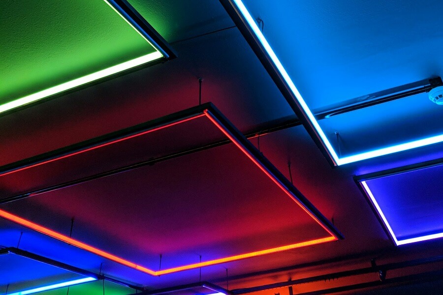 Контурная подсветка фасада гибким неоном - статья RULED